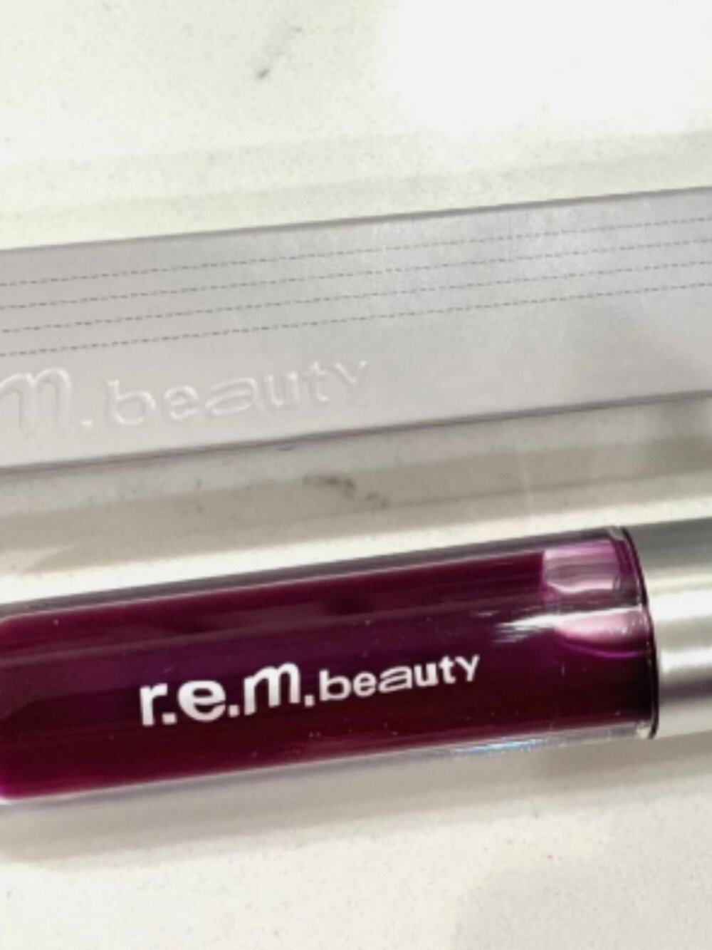 r.e.m. beauty Essential Drip Glossy Lip Balm in Juicebox NEW Full Size